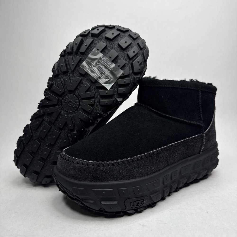 UGG Classic Mini Mod Black Men's 10 Slip On Boots 1158231